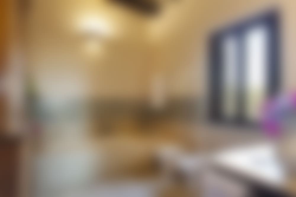 The first floor double bedroom's adjacent bathroom.